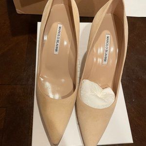 NIB Manolo Blahnik 70MM BB Nude Suede Pumps
